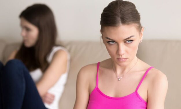 5 Signs of Jealousy: How to Identify and Overcome Envy